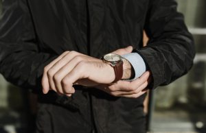 Zegarek jako prezent – jak dobrać model, który będzie praktyczny i elegancki?